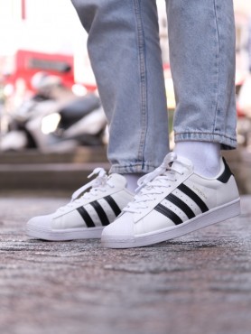 SÜPERSTAR BEYAZ - SİYAH İTHAL